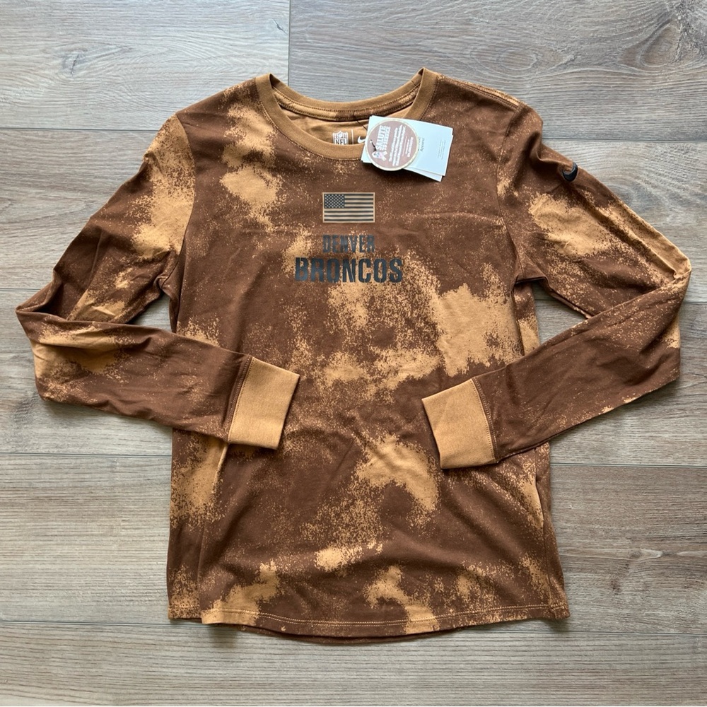 Womens Size Small Denver Broncos Nike Salute To Service Long Sleeve T-Shirt NFL